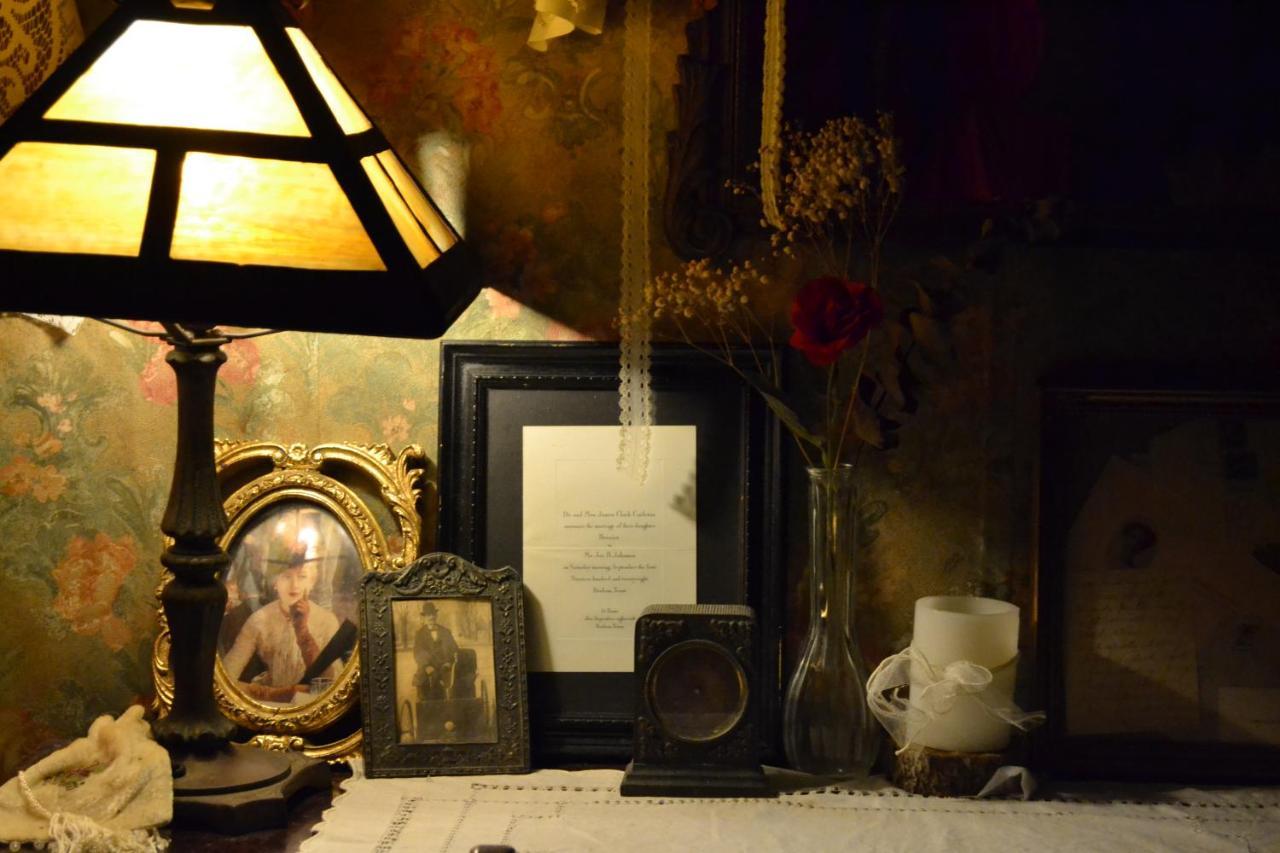 Carleton House Bed And Breakfast Bonham エクステリア 写真